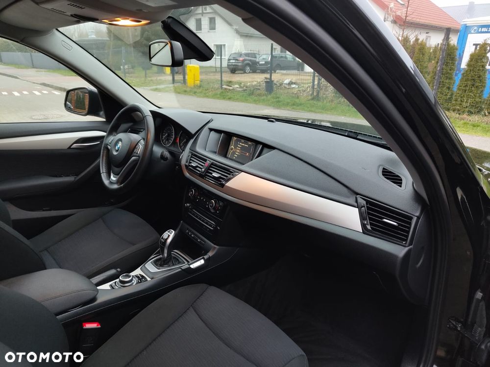 BMW X1 sDrive18d xLine - 11