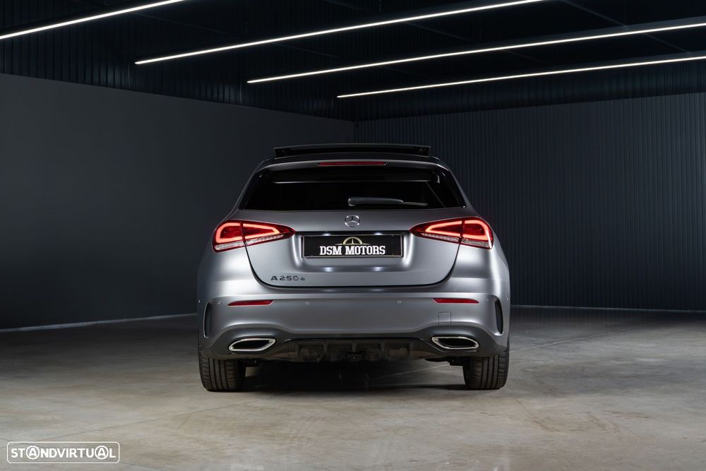 Mercedes-Benz A 250 e 8G-DCT AMG Line - 4