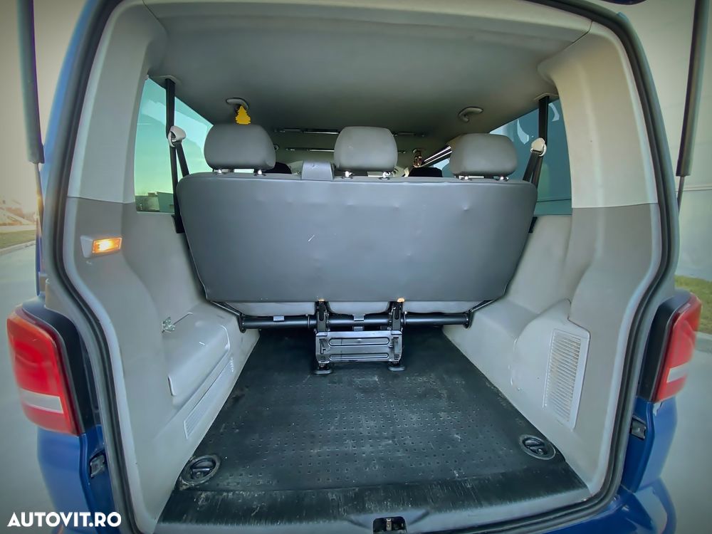 Volkswagen Caravelle - 13