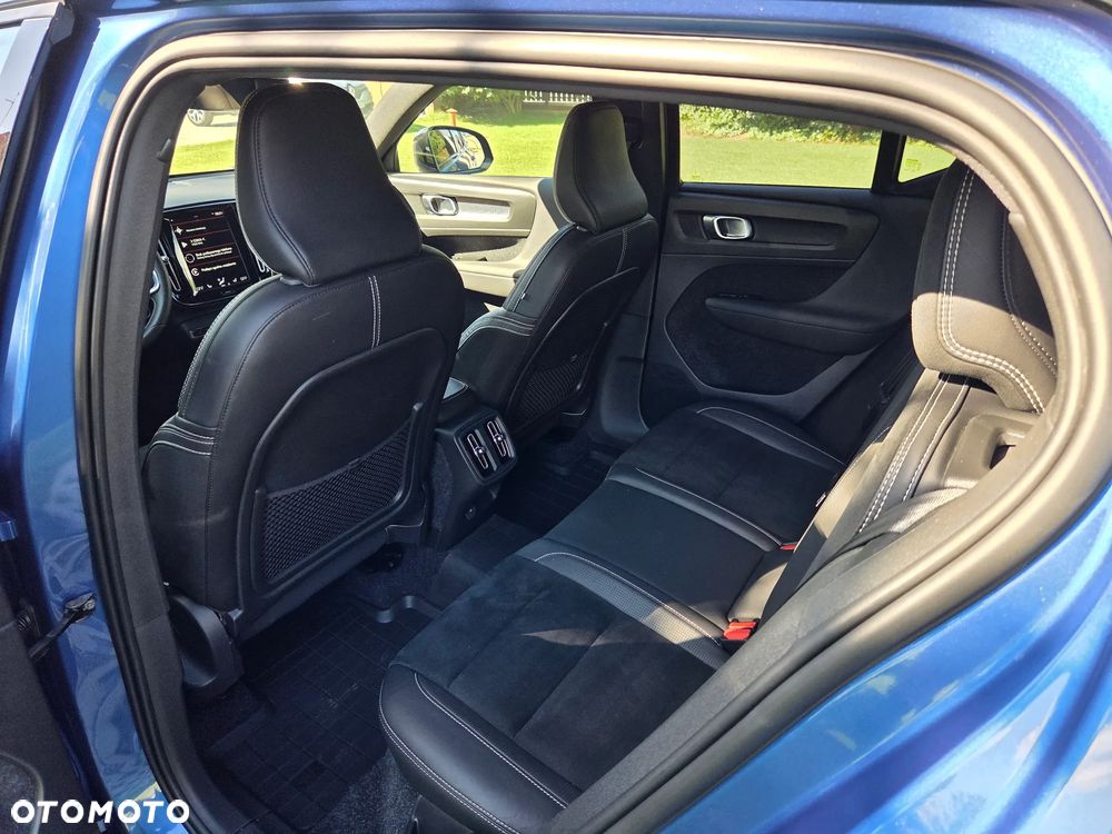 Volvo XC 40 T5 AWD R-Design - 24