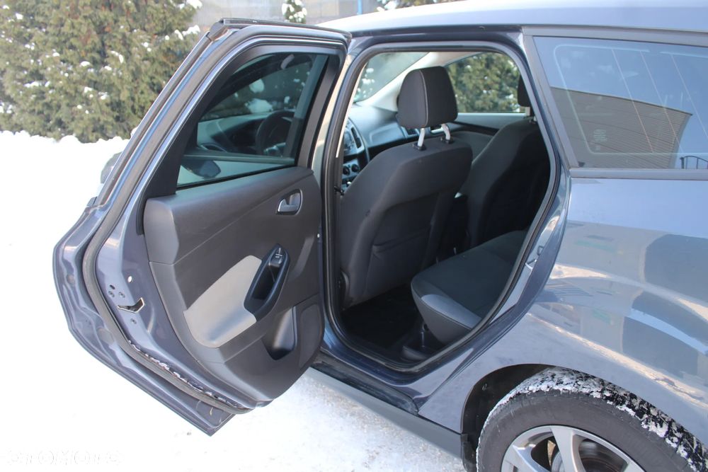 Ford Focus SW - 20