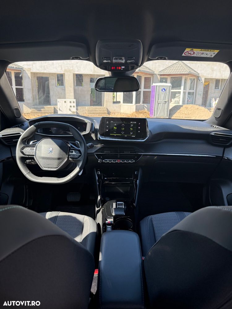 Peugeot 2008 1.2 L PureTech STT EAT8 Allure - 8