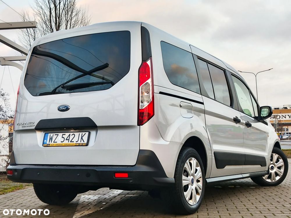 Ford Tourneo Connect Gr 1.5 TDCi Titanium - 4
