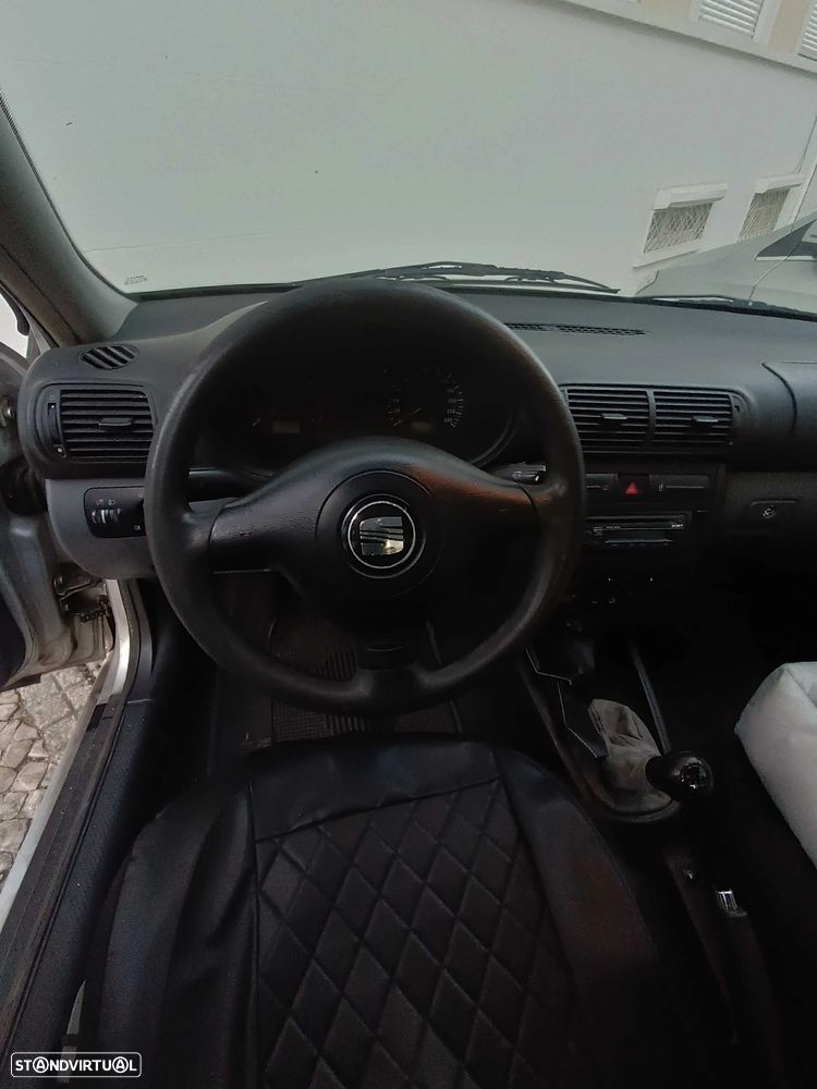 SEAT Leon 1.4 16V Confort - 6