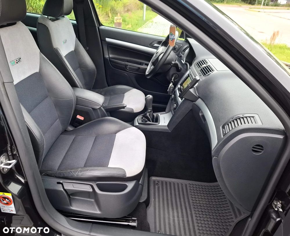 Skoda Octavia 2.0 TDI CR DPF RS - 9