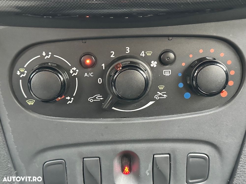 Dacia Logan 1.0 SCe SL PLUS - 9