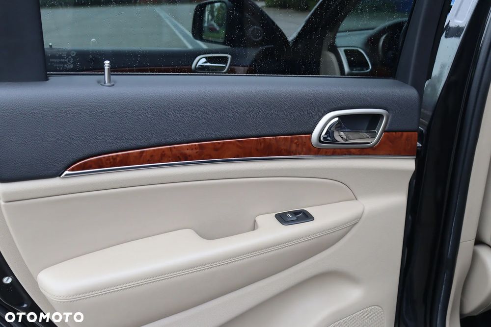 Jeep Grand Cherokee - 10