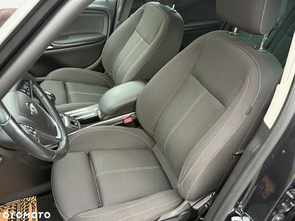 Opel Zafira Tourer 2.0 CDTI ecoFLEX Start/Stop Business Innovation - 26