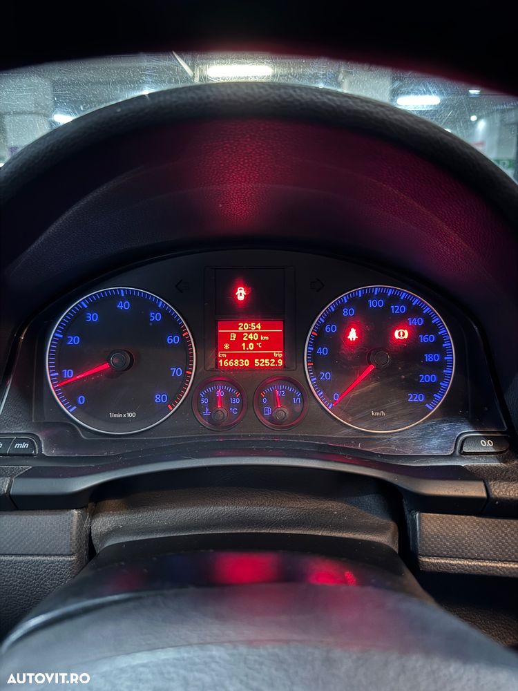 Volkswagen Golf 1.4 Comfortline - 12