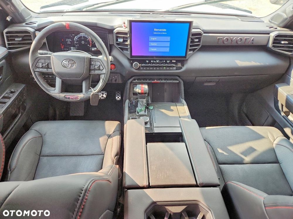 Toyota Sequoia - 7
