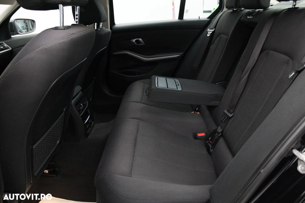 BMW Seria 3 320d xDrive Aut. Advantage - 16
