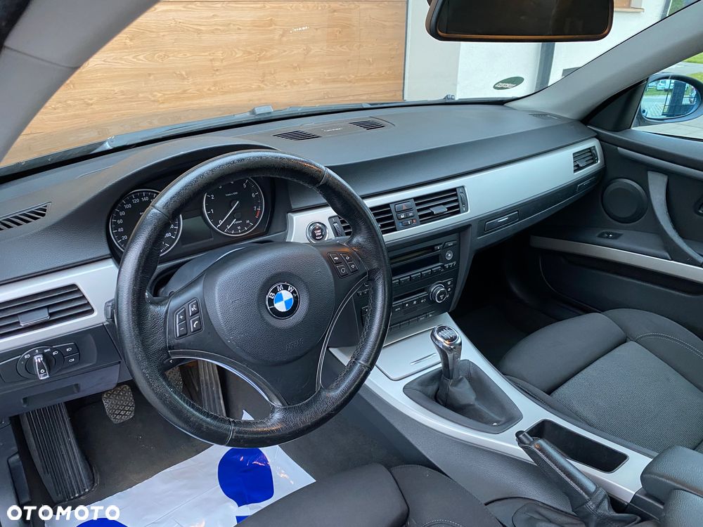 BMW Seria 3 320i Edition Exclusive - 25