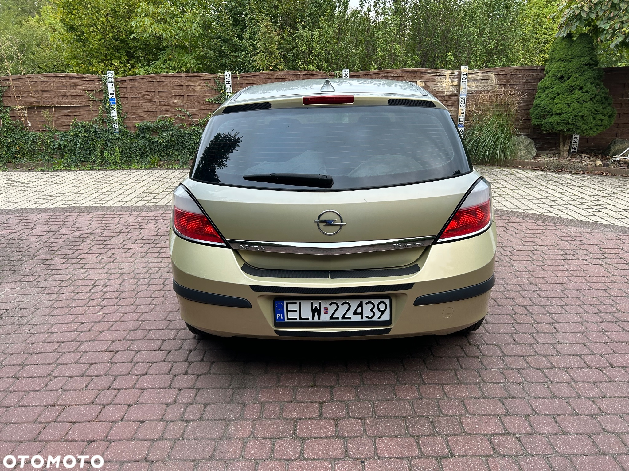 Opel Astra - 25