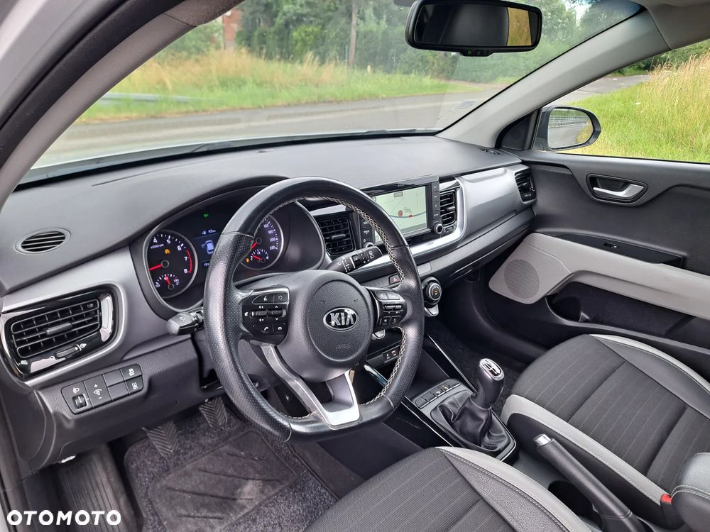 Kia Stonic 1.0 T-GDI MHEV L Business Line - 16