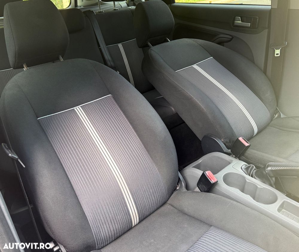 Ford Focus 1.6 16V Trend - 41
