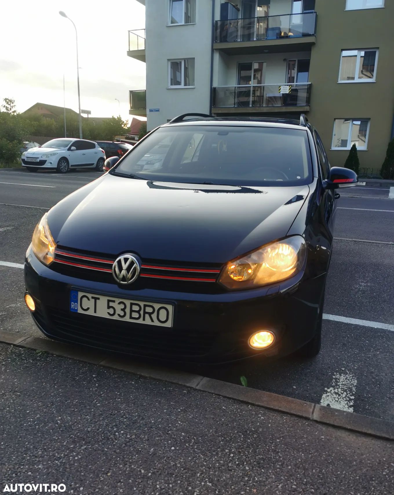 Volkswagen Golf 2.0 TDI Comfortline DSG - 1
