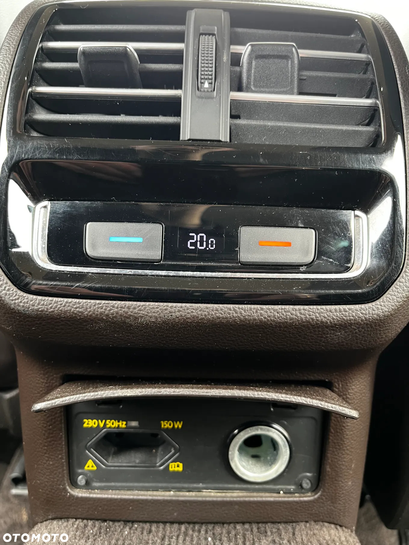 Volkswagen Passat - 4