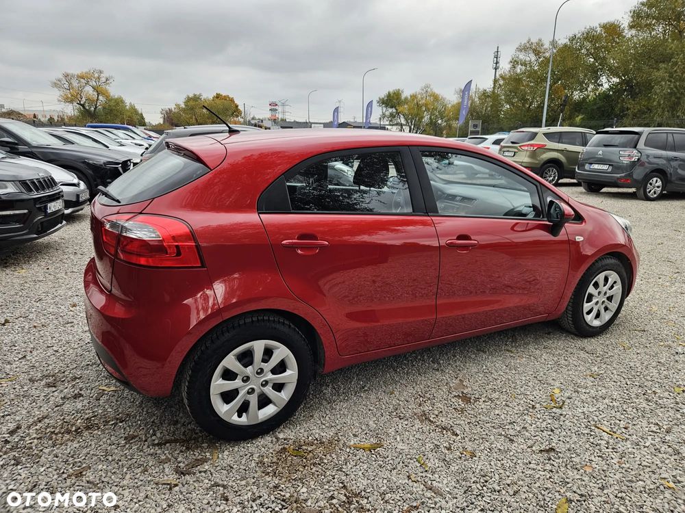 Kia Rio 1.2 Edition 7 - 11