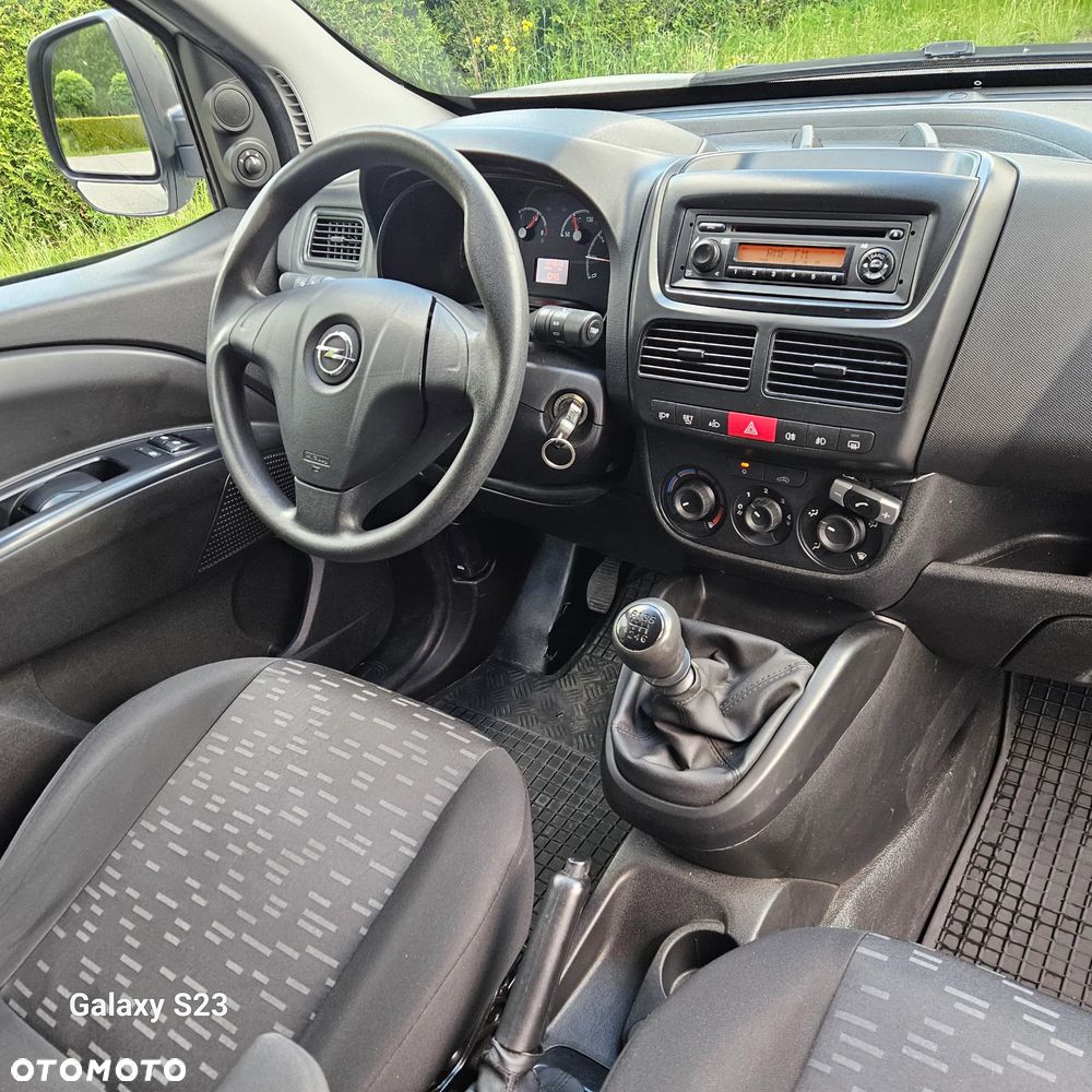 Opel COMBO - 34