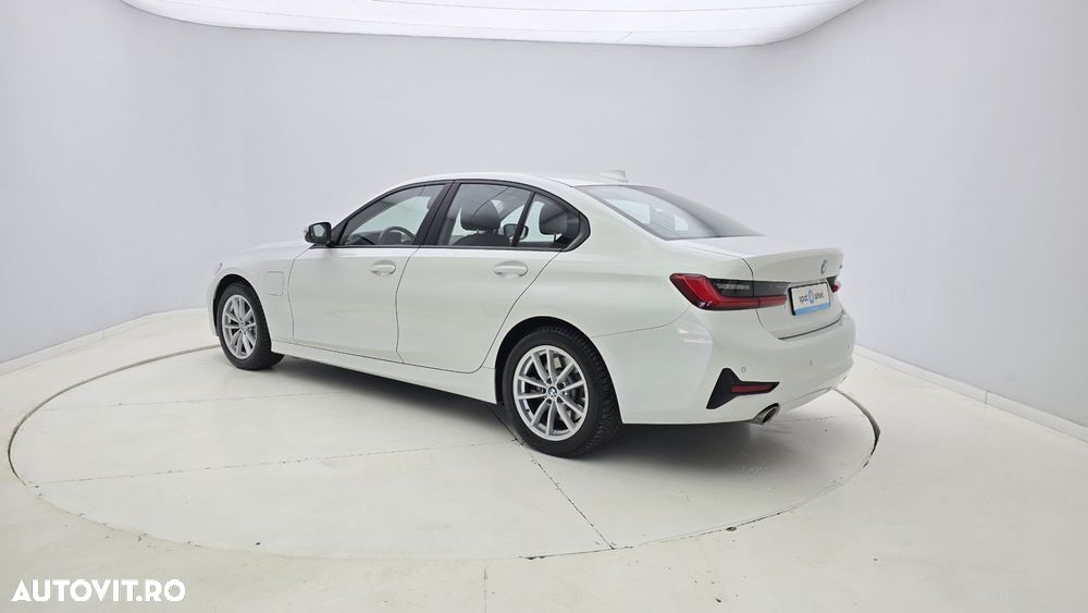 BMW Seria 3 - 8