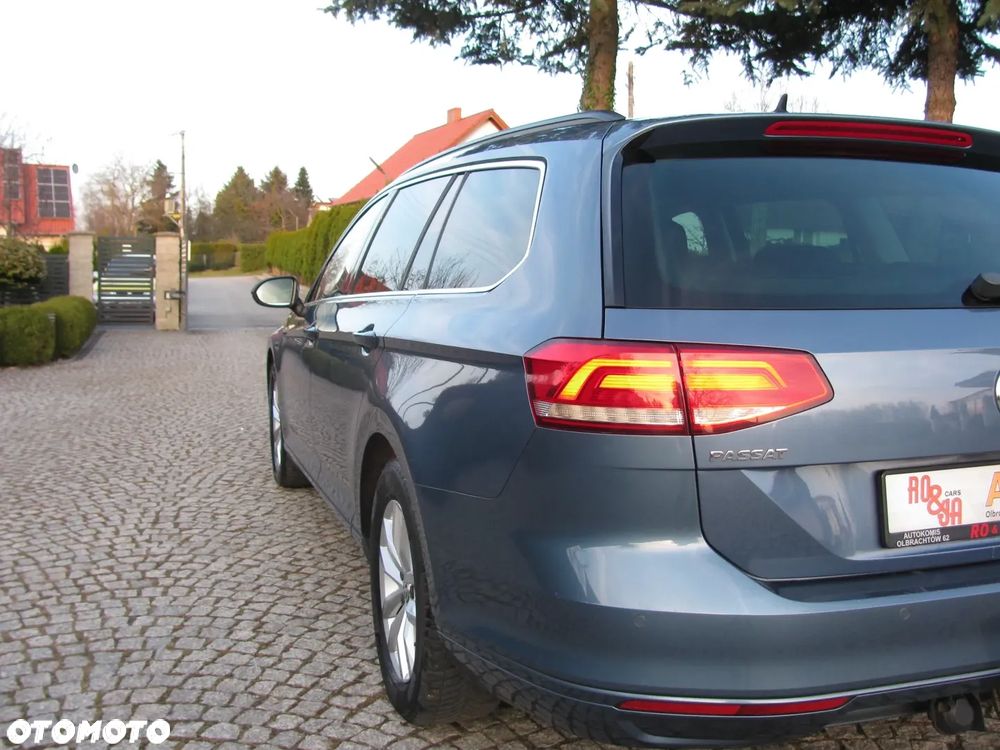Volkswagen Passat 2.0 TDI SCR DSG Comfortline - 32
