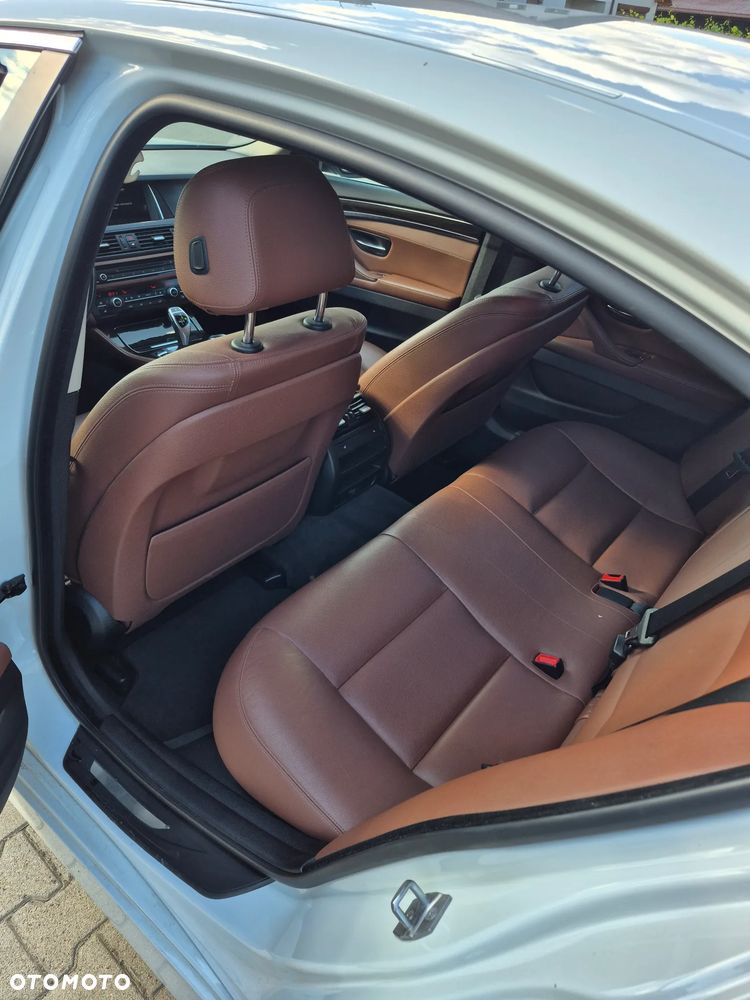 BMW Seria 5 528i xDrive - 6