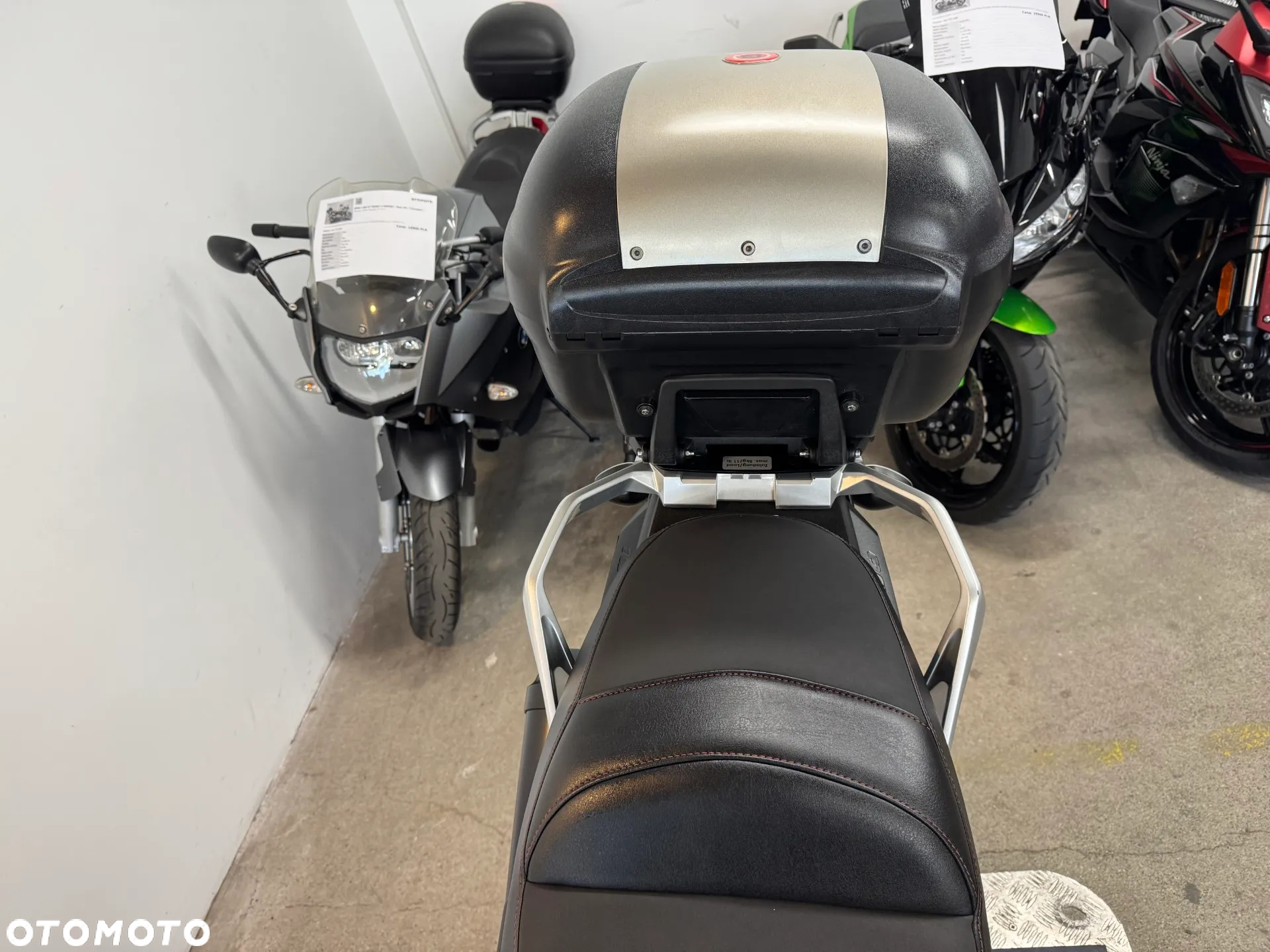 Suzuki DL - 27