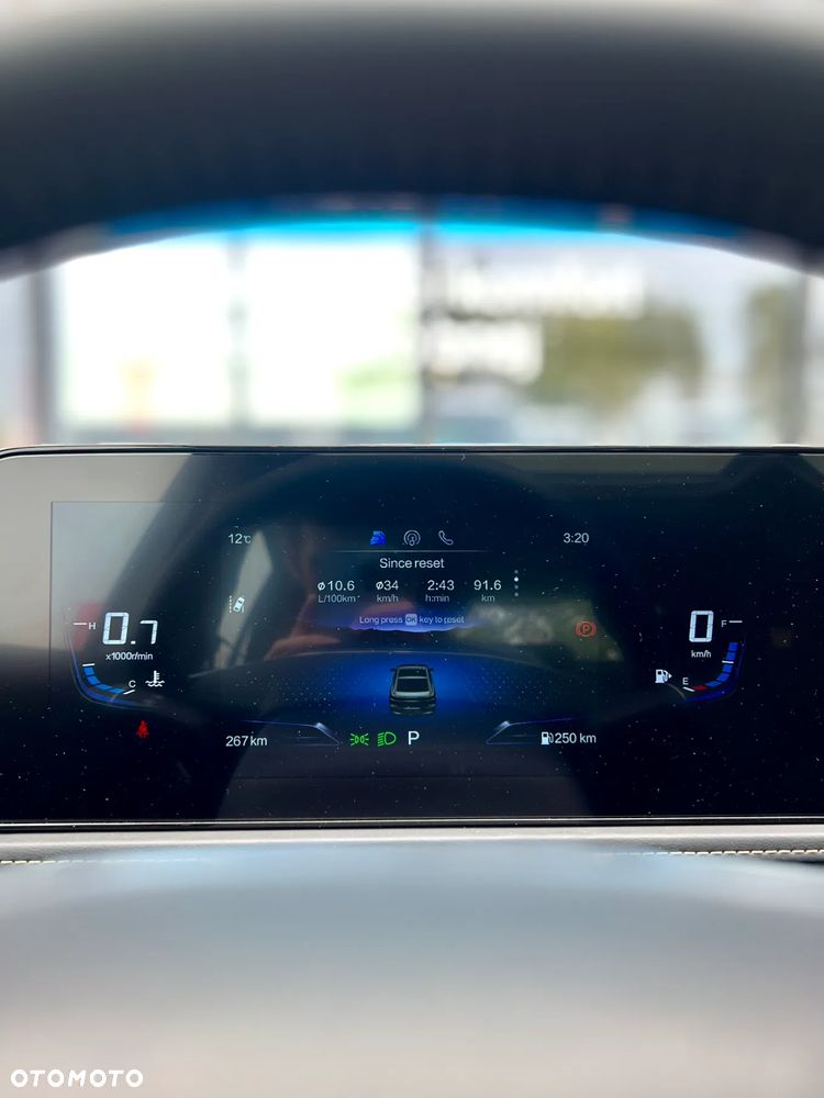 Bestune B70 2.0T Elegance - 11