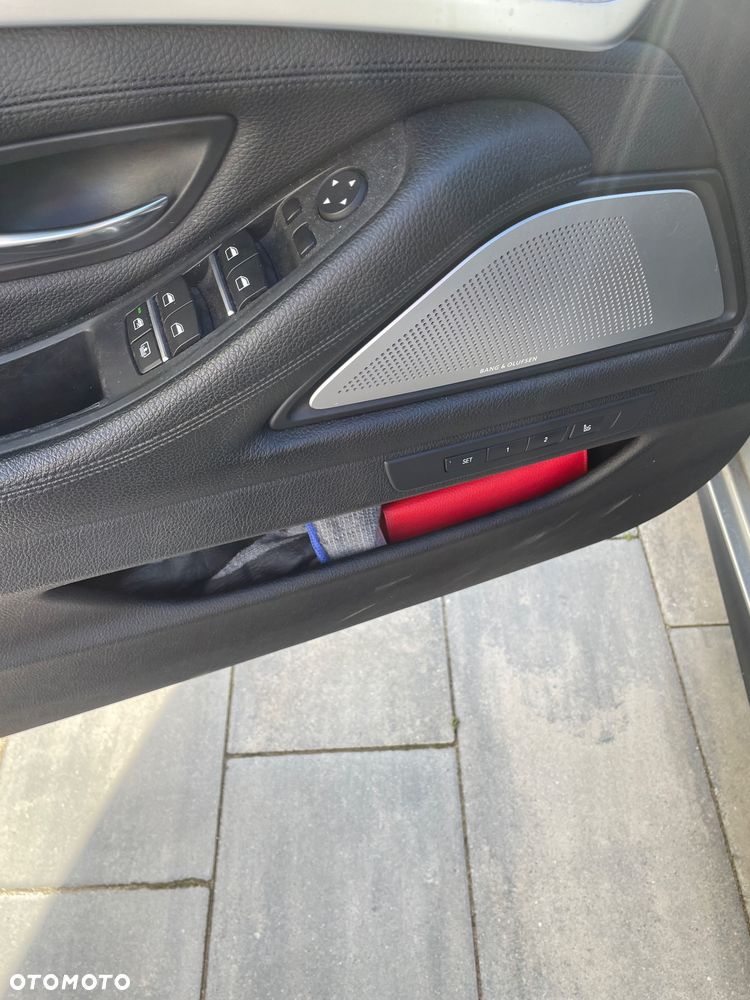 BMW Seria 5 M550d xDrive - 8