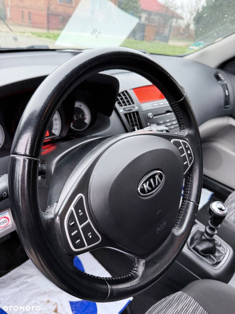 Kia Ceed 1.6 CVVT LX - 12