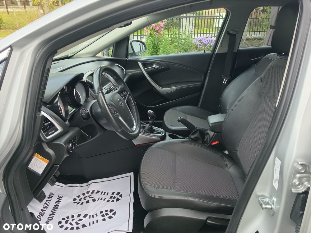 Opel Astra 1.4 Turbo Cosmo - 26