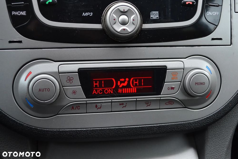 Ford Kuga - 35