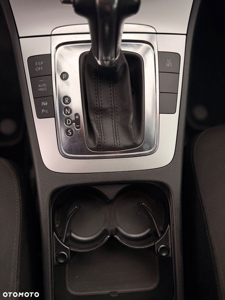 Volkswagen Passat 1.8 TSI Comfortline DSG - 8