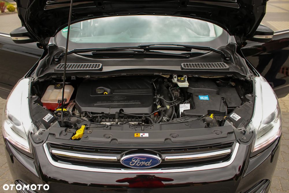 Ford Kuga 1.5 EcoBoost 2x4 Titanium - 40