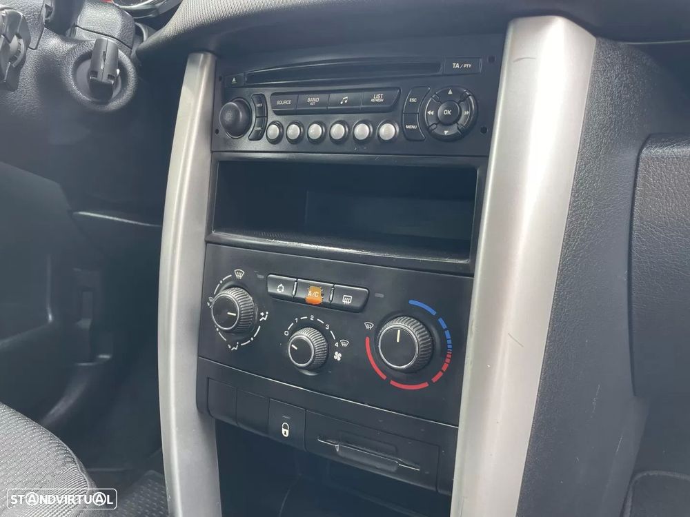 Peugeot 207 1.4 HDi Urban - 22