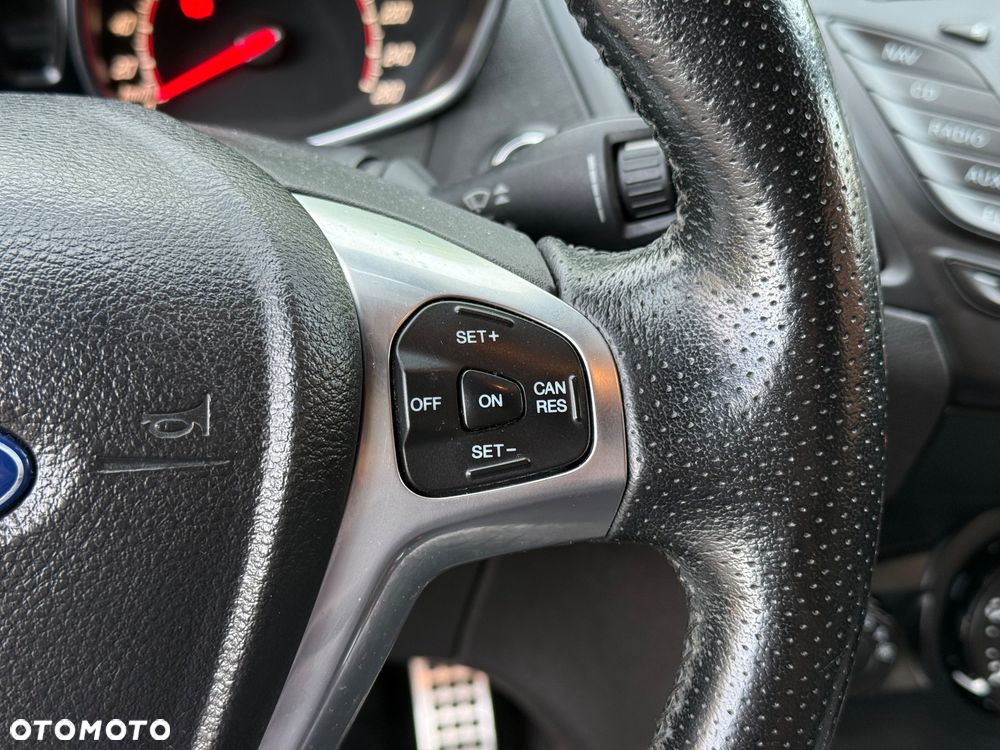Ford Fiesta 1.6 EcoBoost ST - 18