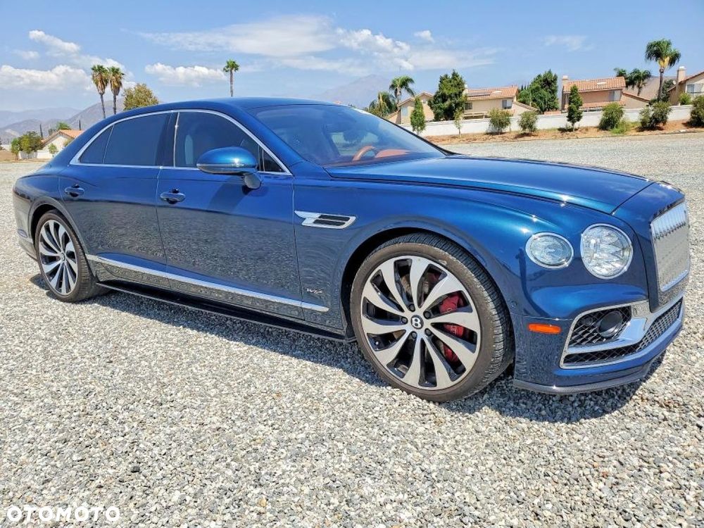 Bentley Flying Spur - 6