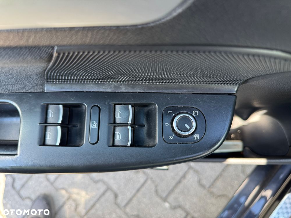 Volkswagen Golf 1.4 TSI Highline - 17