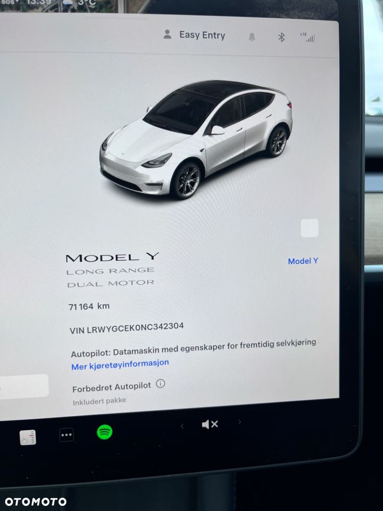 Tesla Model Y Long Range Dual Motor AWD - 12