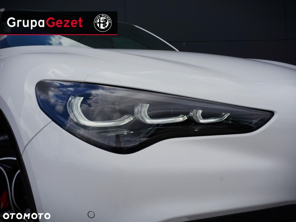Alfa Romeo Stelvio - 2