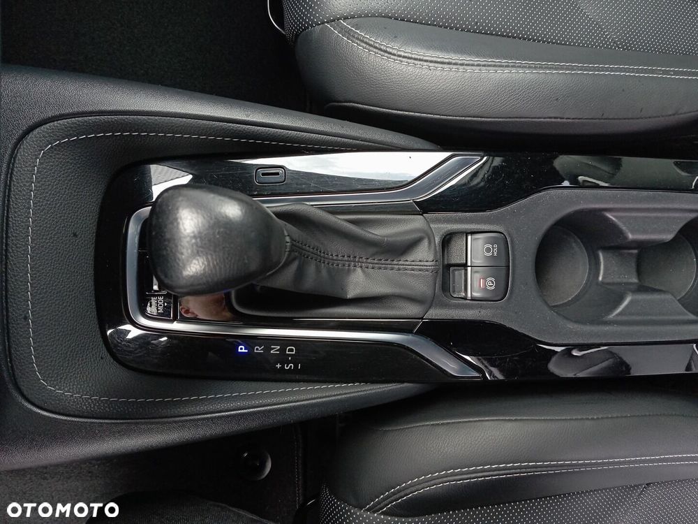 Toyota Corolla 2.0 Hybrid Executive - 14