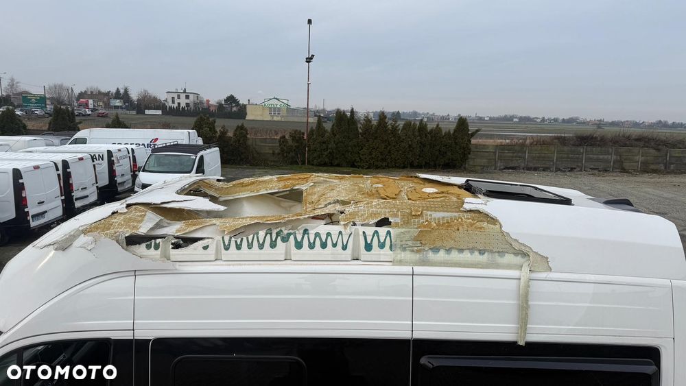 Volkswagen Grand California - 26