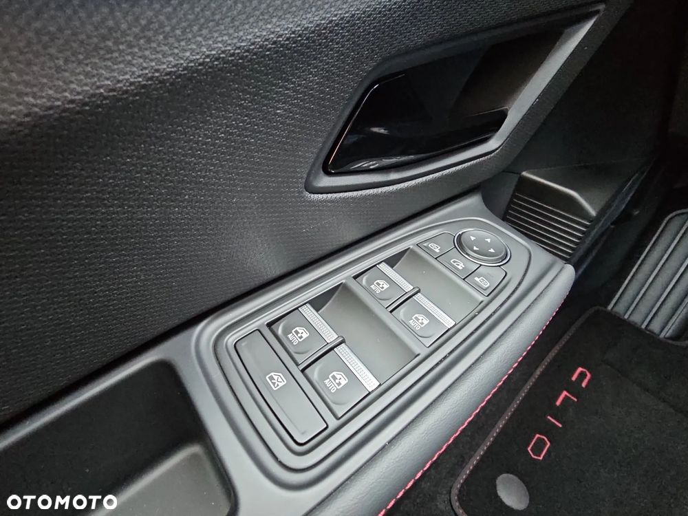 Renault Clio 1.8 E-TECH Full Hybrid 160 Techno - 32