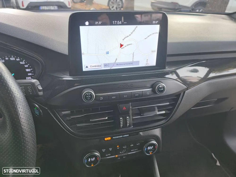 Ford Focus 1.0 EcoBoost ST-Line X - 17