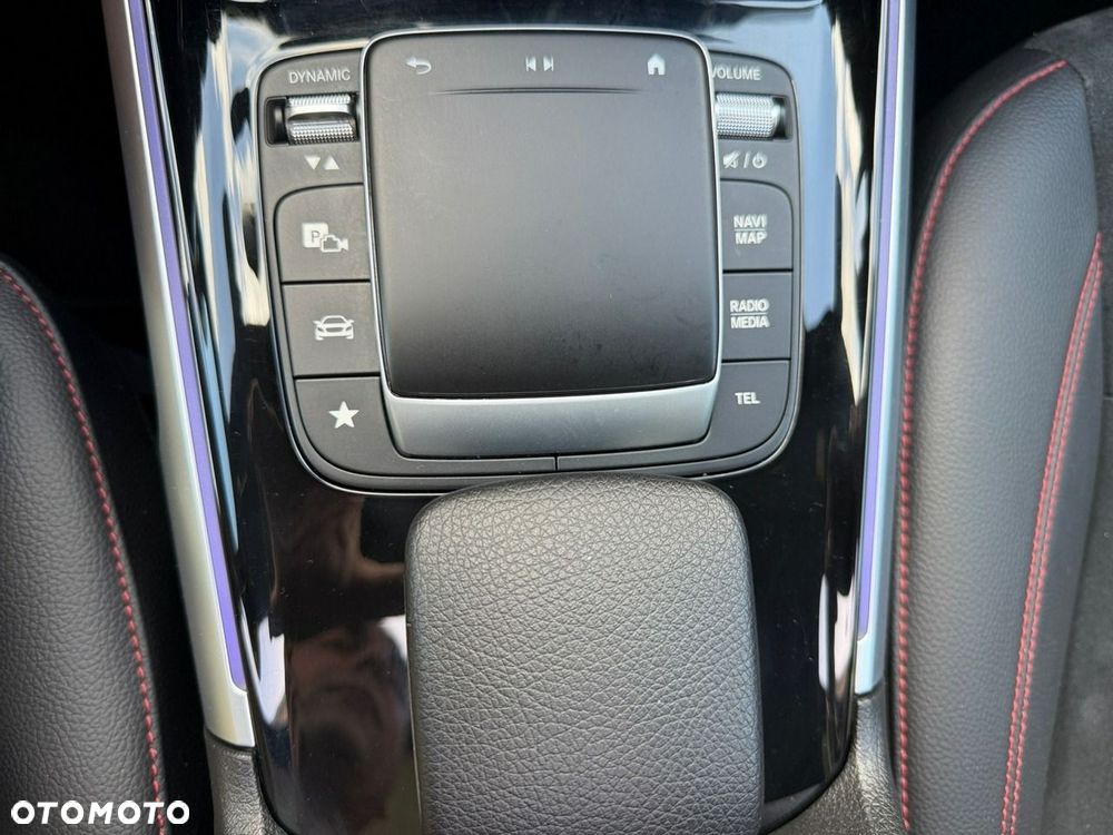 Mercedes-Benz GLB 250 4Matic 8G-DCT AMG Line Advanced Plus - 27