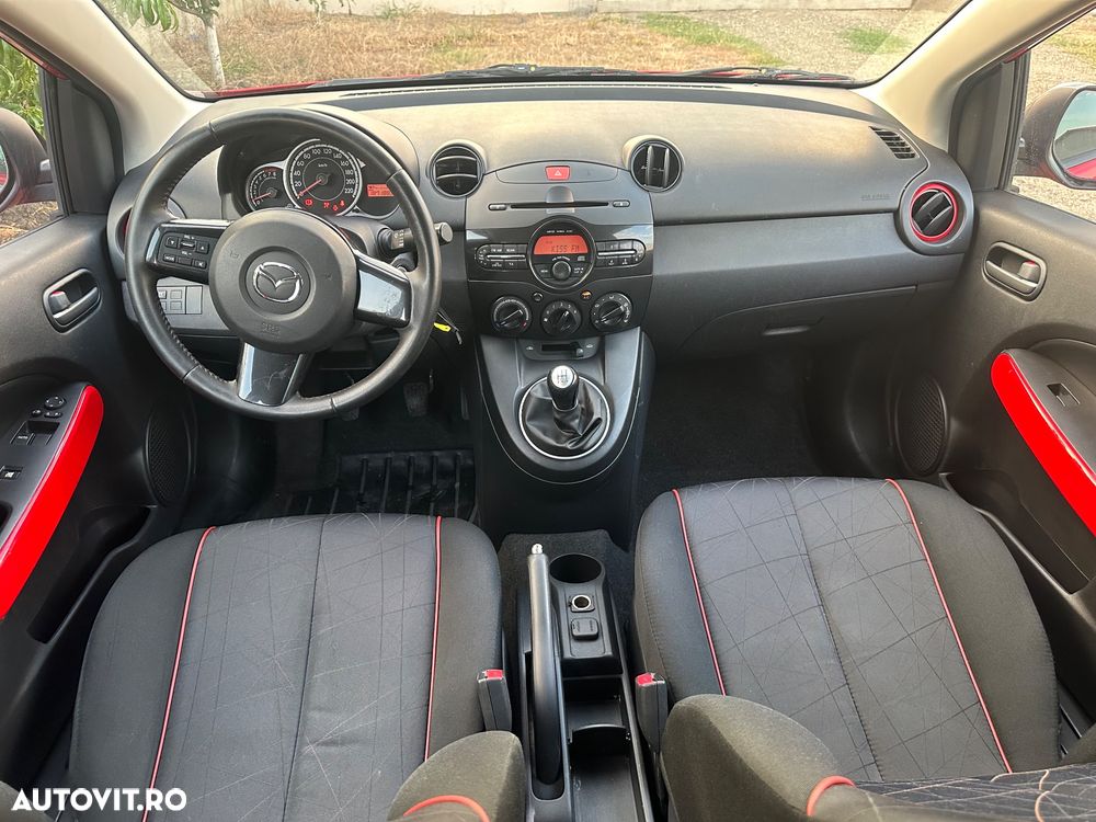 Mazda 2 - 5