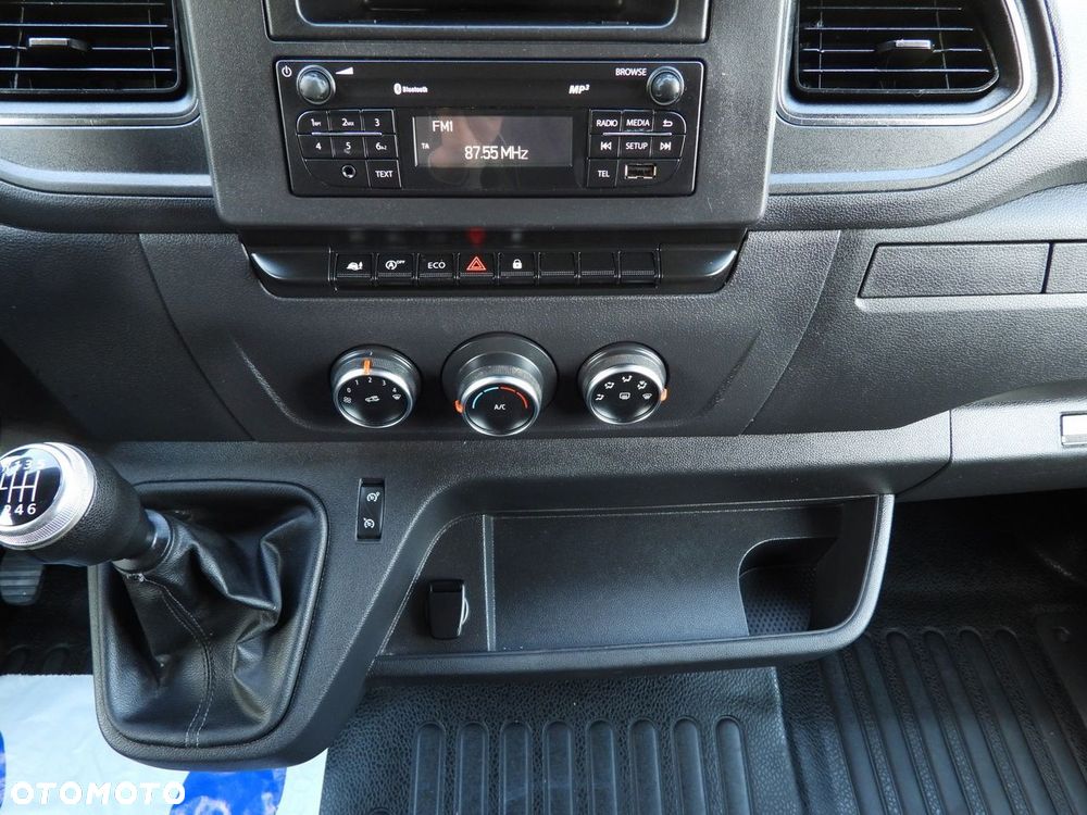 Renault MASTER PLANDEKA WINDA 8 PALET WEBASTO TEMPOMAT LEDY PNEUMATYKA KLIMATYZACJA  165KM - 34
