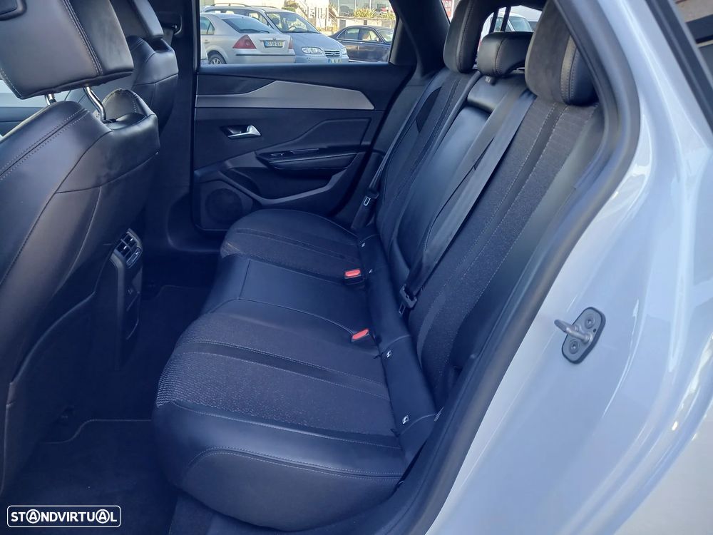 Peugeot 308 SW PureTech 130 GPF EAT8 Stop & Start GT - 14