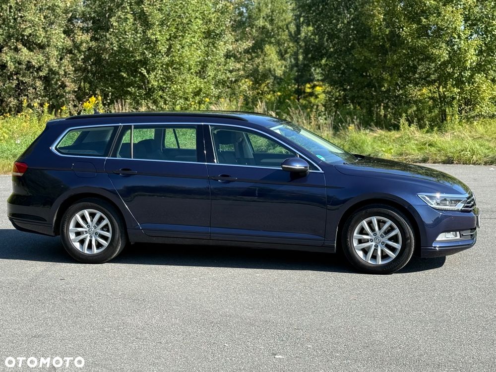 Volkswagen Passat - 4