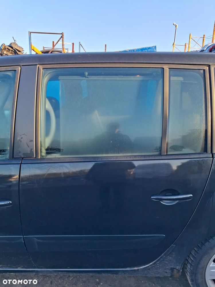 Renault espace IV drzwi lewy tyl nv676